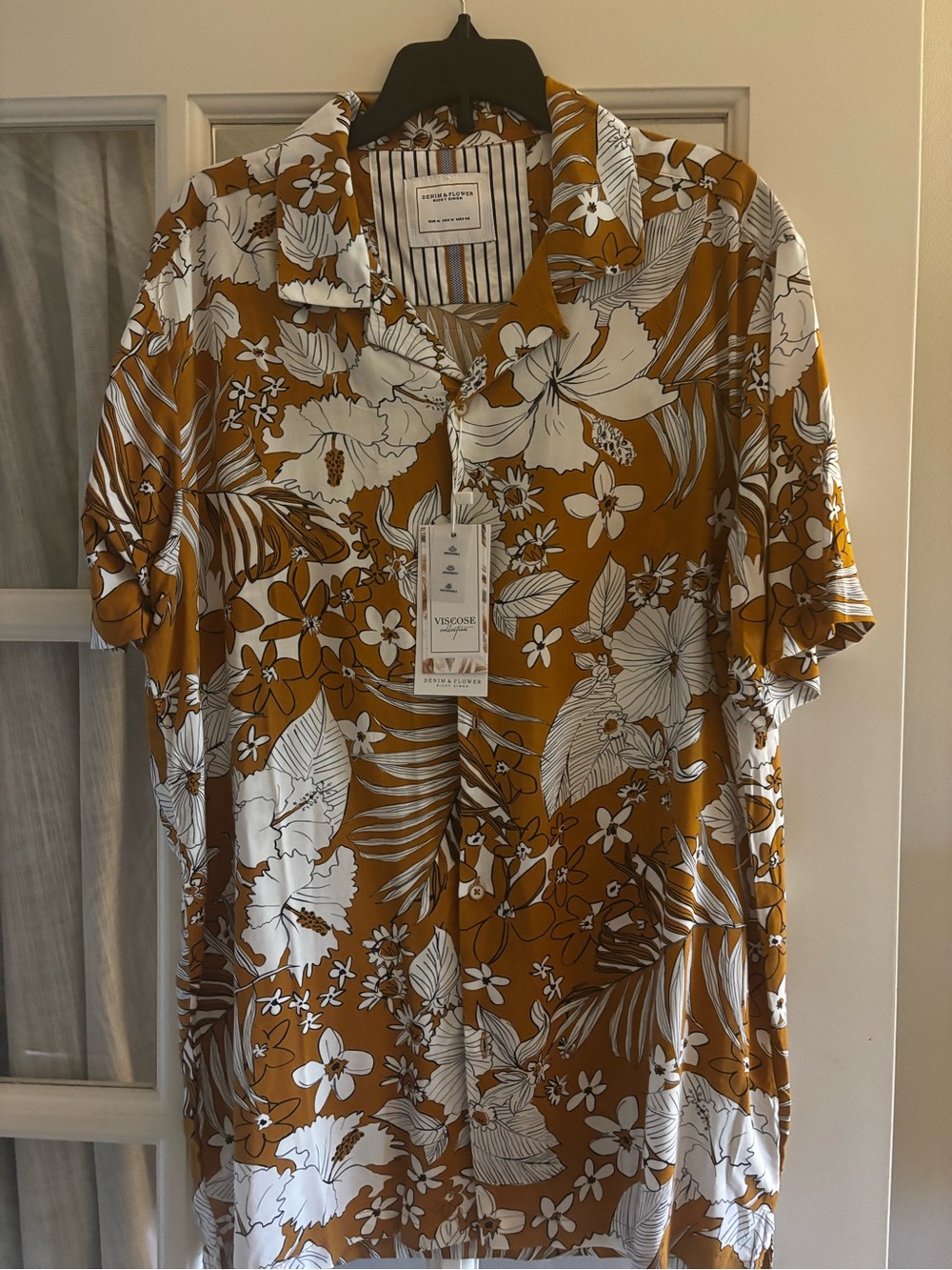 Men's Medium Soft Floral Short-Sleeve Shirt